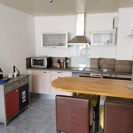 Apartment Magnifique Studio Refait A Neuf Proche De Geneve. Monnetier-Mornex
